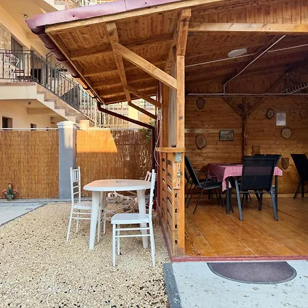 Boutique - Lacoste コスティネシュティ