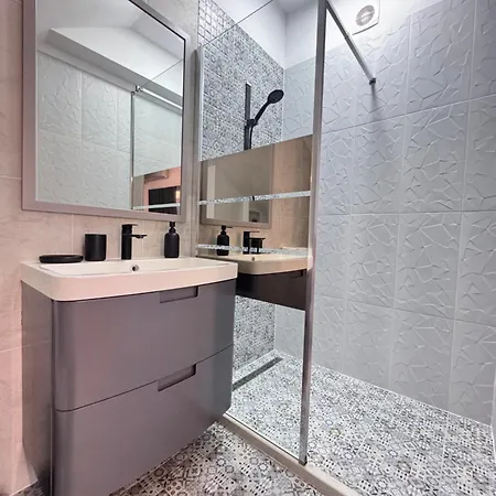 アパートホテル Boutique - Lacoste