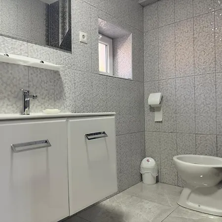 Butique Lacoste Aparthotel *